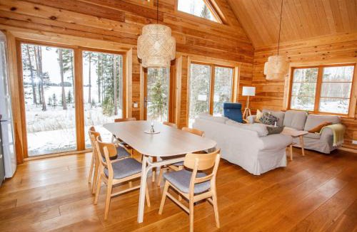 Nalden House | Holiday Home in Krokom und Seeblick by Interhome