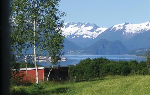 Rauma kommune House | Holiday Home Isfjorden Isfjorden