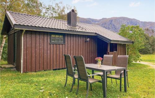 Rauma kommune House | Holiday Home Isfjorden Isfjorden