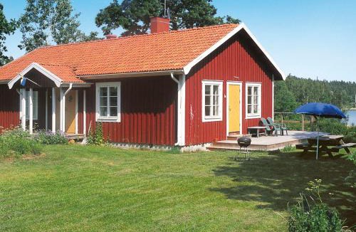 Valdemarsvik Municipality House | Holiday Home Järnemåla Undantaget by Interhome
