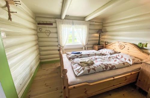 Aheim House | Holiday Home Lenebu by Interhome