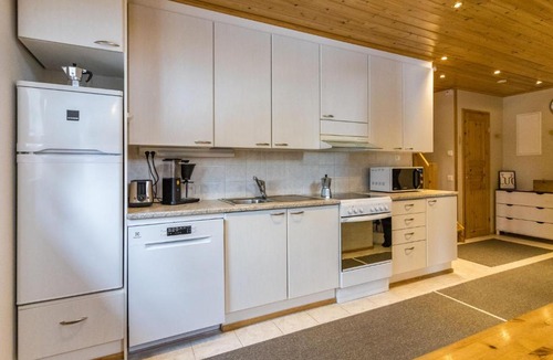 Lampivaara House | Holiday Home Luonnonrauha a by Interhome
