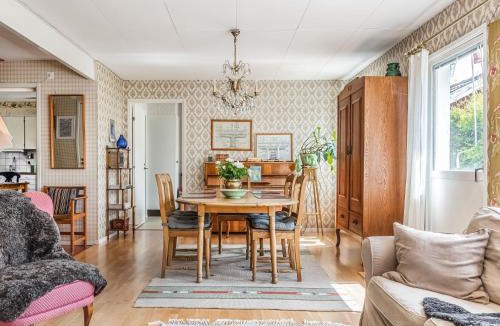 Molltorp House | Holiday Home Mölltorp by Interhome