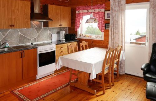 Hyllestad House | Holiday Home Oasen by Interhome