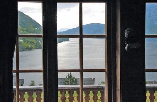 Olden House | holiday home, Olden