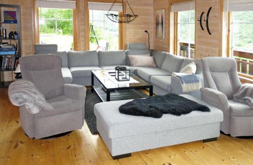 Svidalen House | Holiday Home Peer Gynt by Interhome