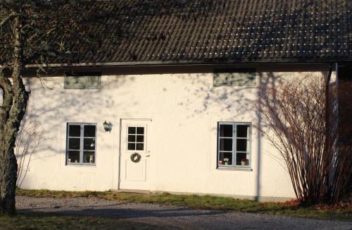 Loftahammar House | Holiday Home Rustikales Landhaus mit Garten in toller Lage by Interhome