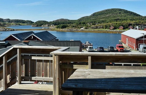 Bjugn Apartment | Holiday Home Strand