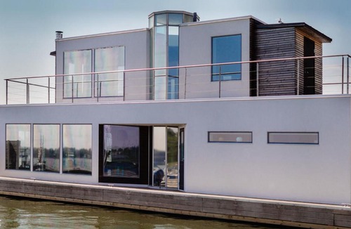 Lantinen District House | Holiday Home Villa helmi by Interhome