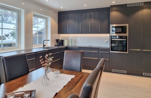 Aseral Apartment | Holiday home with hot tub. The end