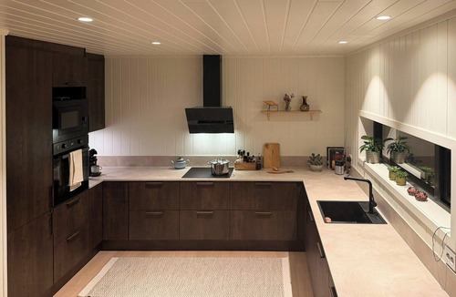 Farsund House | Holiday home with panoramic Åptafjord views