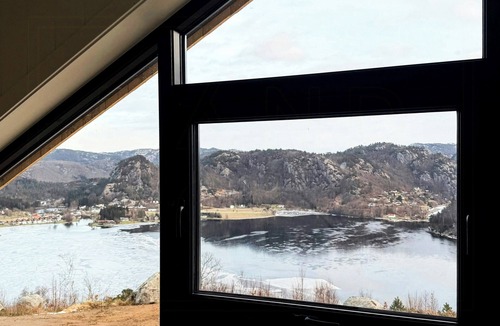Farsund House | Holiday home with panoramic Åptafjord views