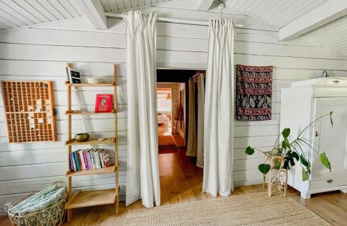 Hjarnarp House | Holiday Home With Private Garden In Ugglehult