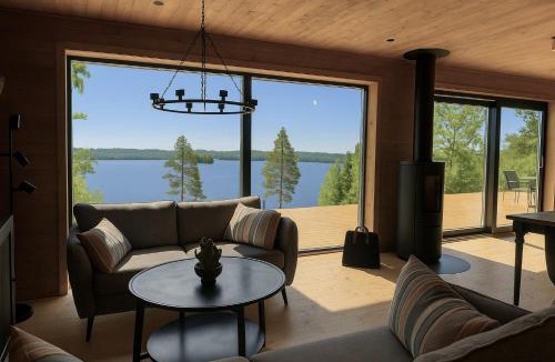 Lonashult House | Holiday home with sauna and lake view in scenic Lonashult