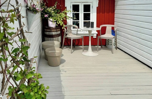 Risor House | Holiday home with two terraces near Risør