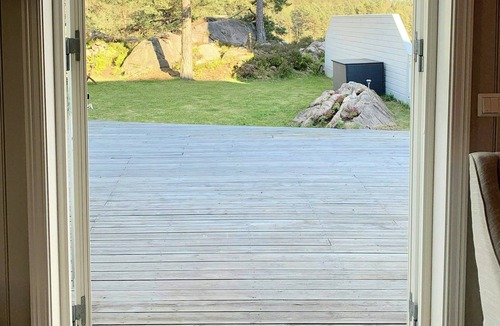 Risor House | Holiday home with two terraces near Risør