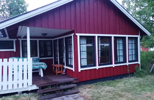 Lillkyrka House | Holiday house in Grythem, Örebro, within walking distance to lake | SE11018