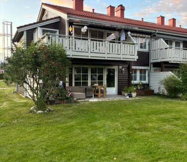 Ullensaker House | Home between flights, Gardermoen