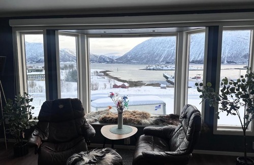 Flesnes Apartment | Home with a view