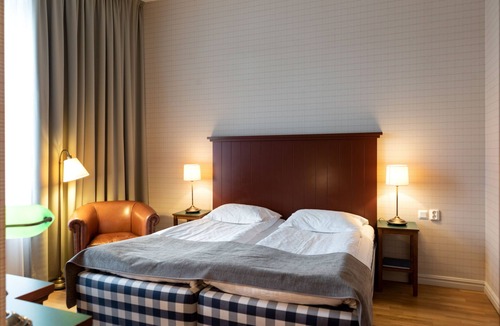 Byjorden-Nibbles- Backe Hotel | Hotel Bishops Arms, Köping