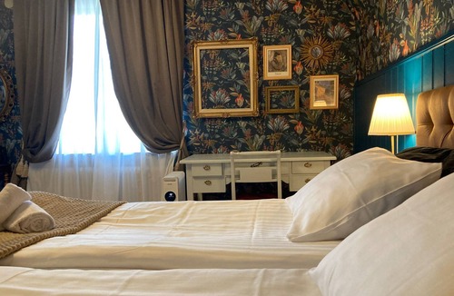 Essunga Kyrkby Hotel | Hotell Tussilago i Essunga
