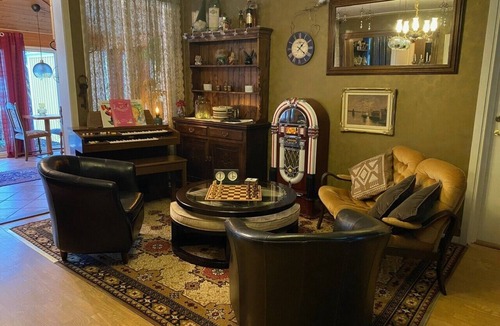 Essunga Kyrkby Hotel | Hotell Tussilago i Essunga