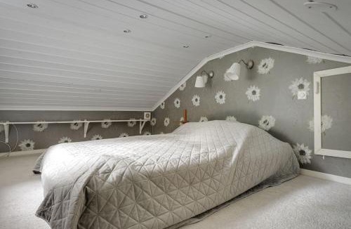 Vidja House | house 20min from sthlm c, 250meters to lake