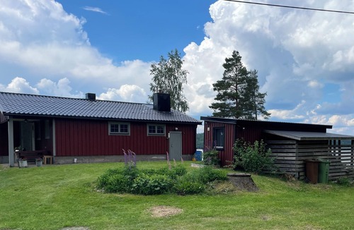 Odskolt House | House at the lake, 3 Bedrooms, WIFI, nature