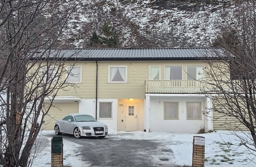 Flakstad House | House by Ramberg Beach