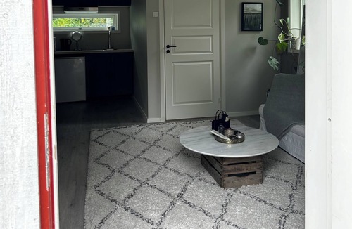 Gustavsvik House | House near the sea with whirlpool, large terrace & 20 min to Stockholm C.