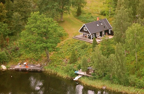 Tjallmo House | HOUSE ON THE LAKE IN AN ABSOLUTELY SECLUDED LOCATION, WITH ALL AMENITIES, SAUNA AND BOATS