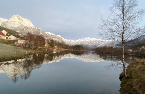 Bogen i Ofoten Apartment | House on the lake