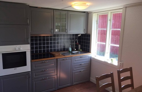 Vikbolandet House | House Sleeps 5 With Garden and Parking