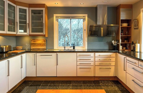Bomlo House | House with 90 metres private beach on Bømlo