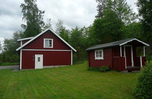 Savsjo Cottage | House With An Unique Gathering Of Hunting Trophies. View Of The Pond & Village