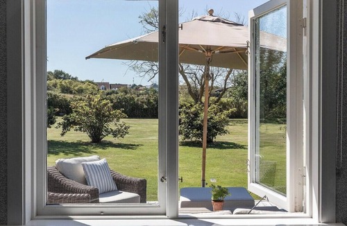 Bastad Municipality House | House with garden house and sea views on Bjäre
