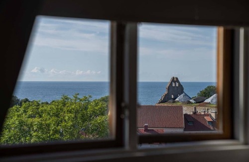 Innerstaden House | House with sea view inside the walls