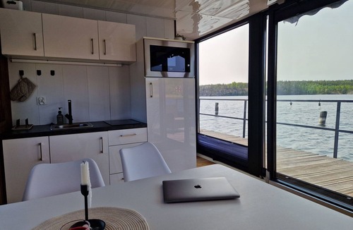 Hjorted House | Houseboat Terrace in Blankaholm - vacation in the archipelago with motorboat included