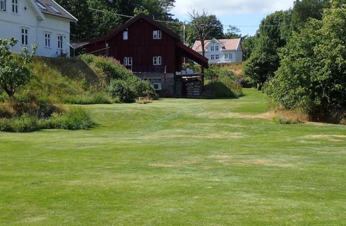 Hovag Apartment | Høvåg - Countryside guesthouse by the sea
