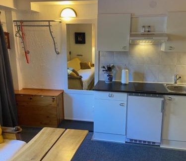 Huddinge Apartment | Huddinge Studio with Private Entrance