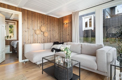 Hurdal Municipality House | Huldrestua · Mjøsa-utsikt · Vestvendt · 30 min OSL