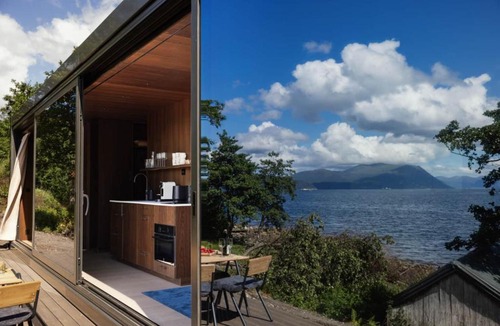 Hundeidvik House | Hundeidvik Fjord Retreat - Fjord Panorama