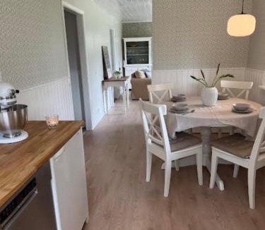Bredsjo House | Hus Björklund