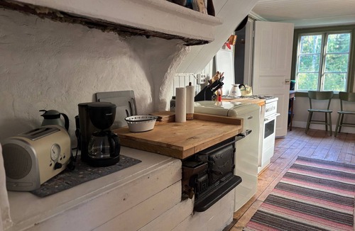 Hogsby House | Hus Blommekulla – Secluded Historic Cottage in Småland