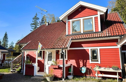 Kolsva House | Hus Bubbarsbo – Family-Friendly Lakefront Holiday Home in Sweden