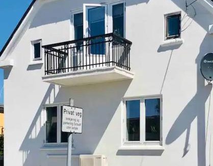 Porsgrunn Apartment | Hus i Porsgrunn sentrum med rolige omgivelser, gangavstand til "alt" & gratis parkering til flere biler