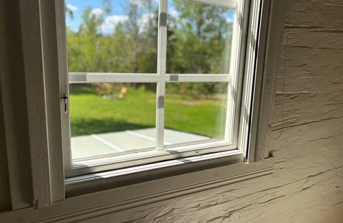 Alsterbro House | Hus Kråksmåla – Secluded Lakefront Holiday Home with Boats in Småland
