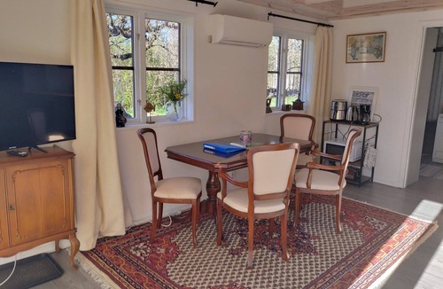 Varnamo O House | Hus Rusken – Holiday Home Near Lake Rusken in Småland