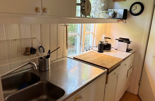 Mariestad House | Hus Solgården – Holiday Home near Lake Vänern