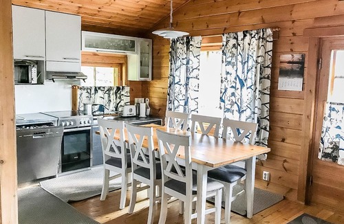 Kehys-Kainuu House | Hyrynpirtti mökki by Interhome
